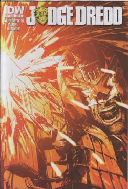 Judge Dredd (1st IDW Series) (2012) 4 (Variant Cover B)